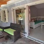 Bay Apartamento Pefkari