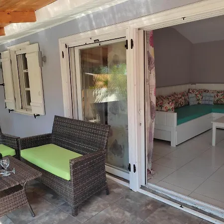 Bay Apartman Pefkári