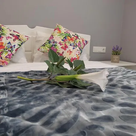 Bay Apartment *