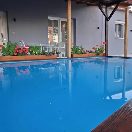 Apartment Bay Pefkari