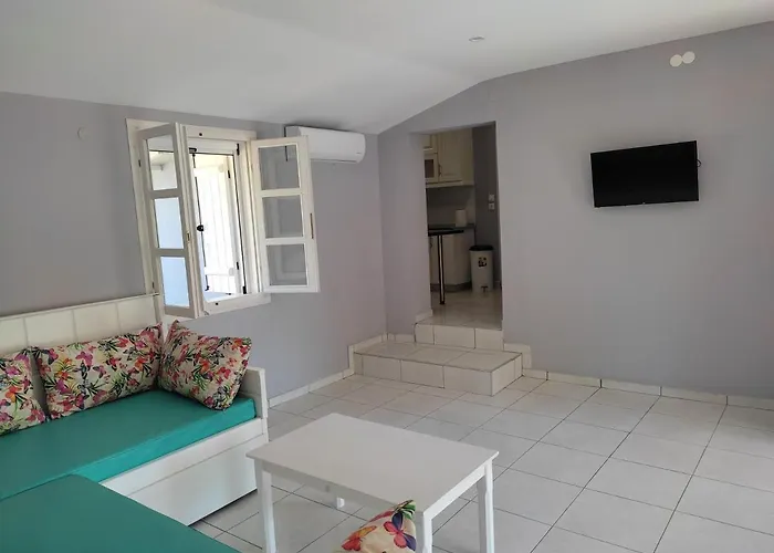 Bay * Πευκάρι