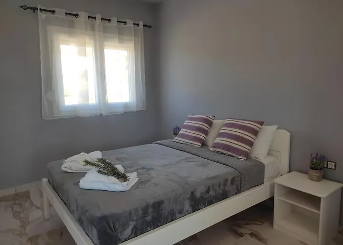 Bay * Πευκάρι