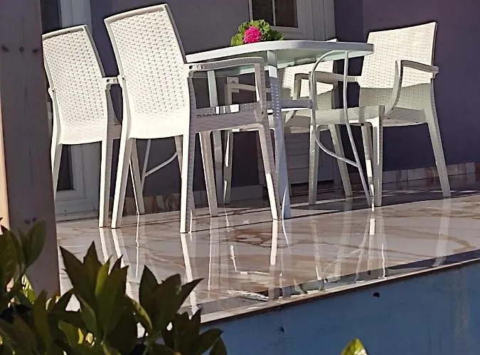 Bay Διαμέρισμα Πευκάρι